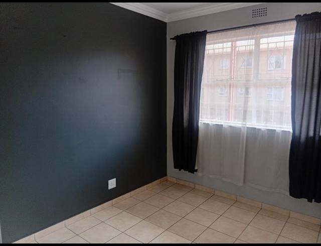 2 BEDROOM TOWNHOUSE FOR SALE IN NEW REDRUTH